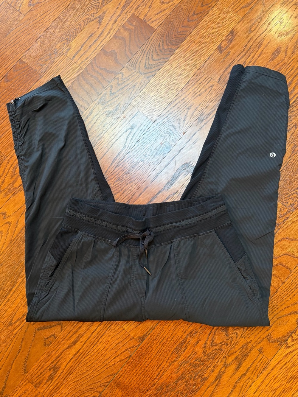 Lululemon 7/8 Length Dance Studio Mid Rise